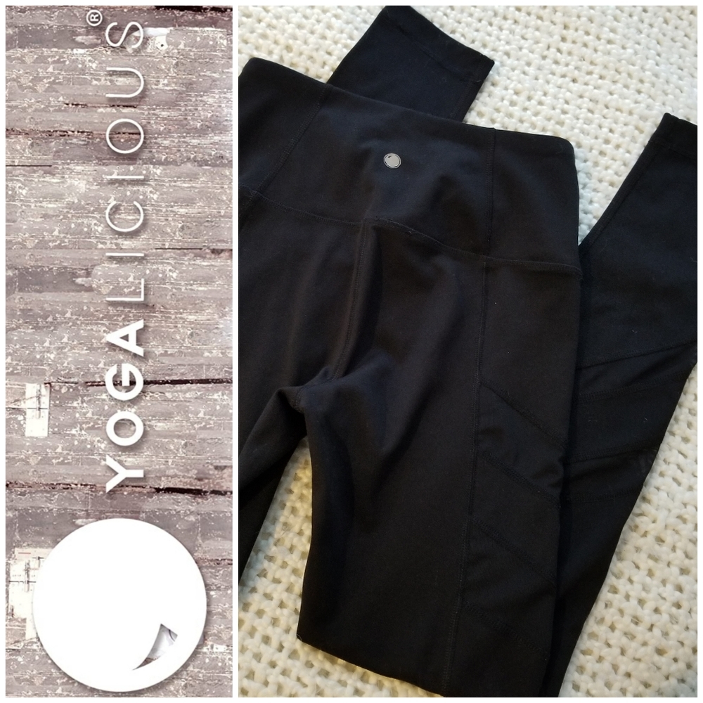 🚚🏠MOVING SALE. Yogalicious Mesh leggings (XS)